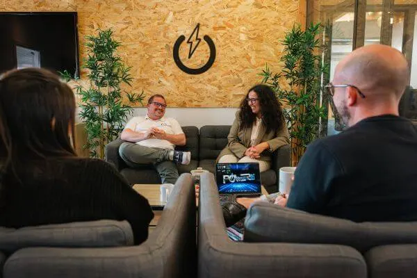 Espace de travail des équipes POWERiti à Avignon